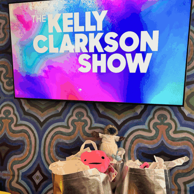 Uterus Plushie Meets Kelly Clarkson