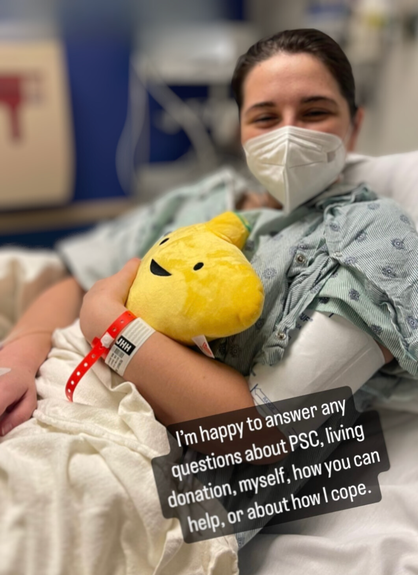 Patient brings liver plushie to hospital while waiting for a real one ...